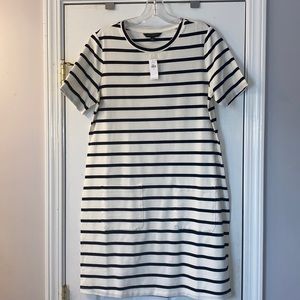 Banana Republic T-shirt Dress (Size Med)
